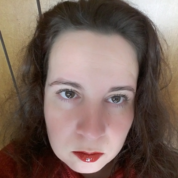 Meet your Posher, Brooke - Picture 2 of 2